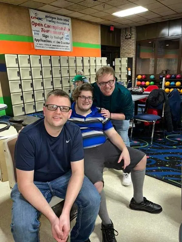 Bowling & Laser Tag — photo 3